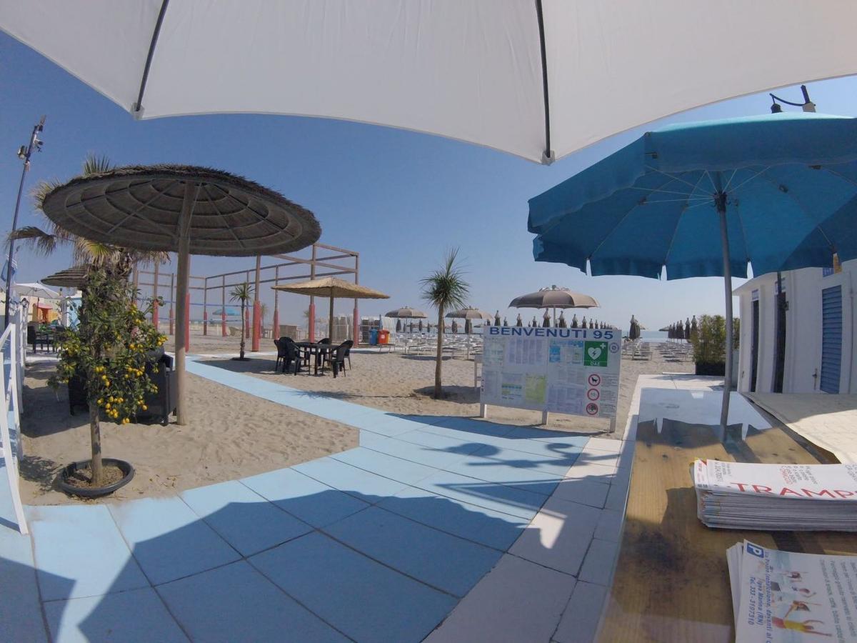 Hotel Villa Cesira Bellaria-Igea Marina Exterior foto