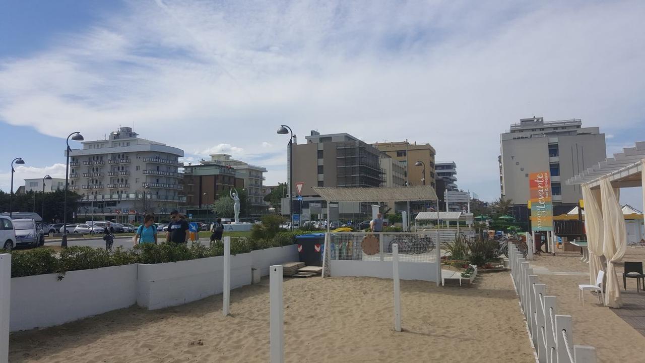 Hotel Villa Cesira Bellaria-Igea Marina Exterior foto
