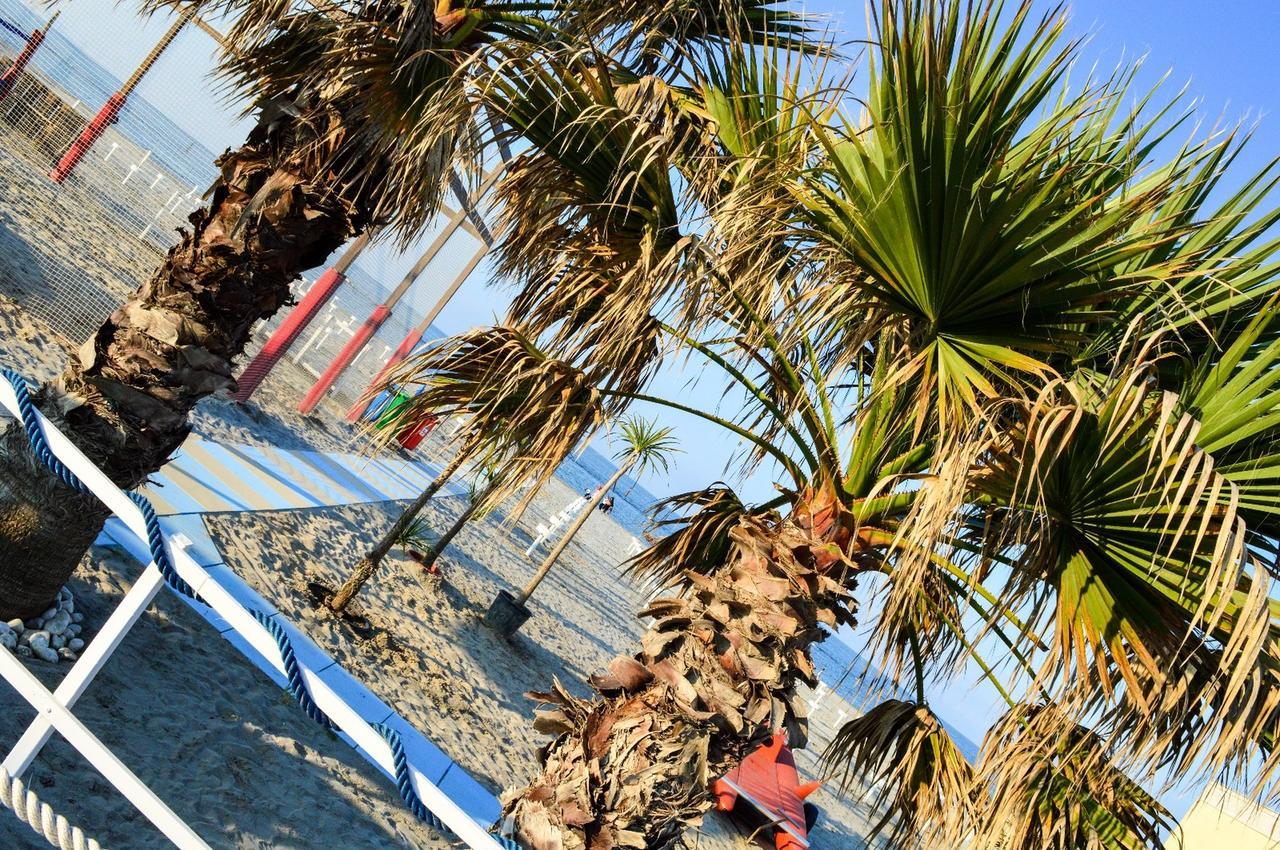 Hotel Villa Cesira Bellaria-Igea Marina Exterior foto