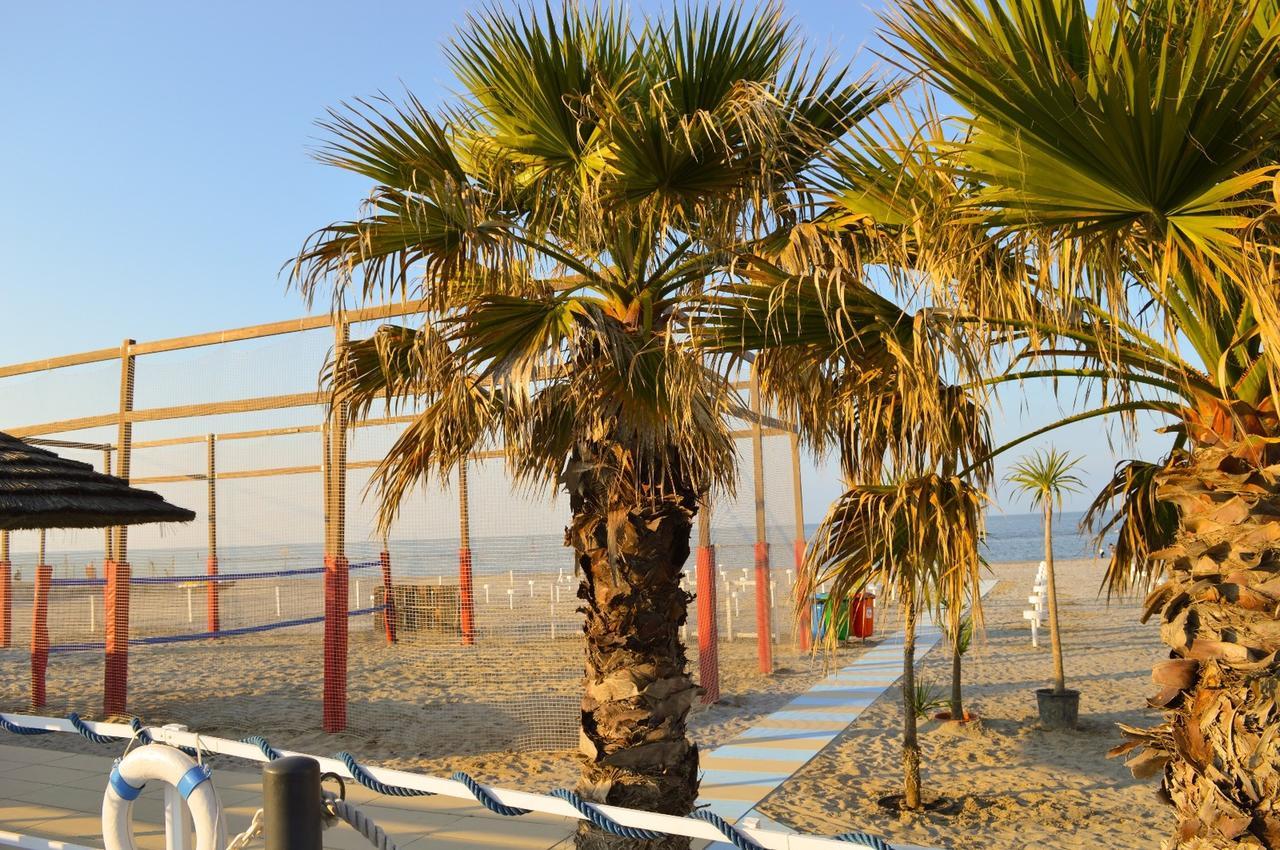 Hotel Villa Cesira Bellaria-Igea Marina Exterior foto